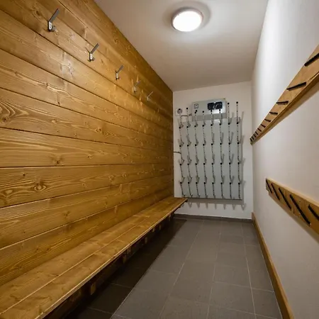 Snow Guest house 3*